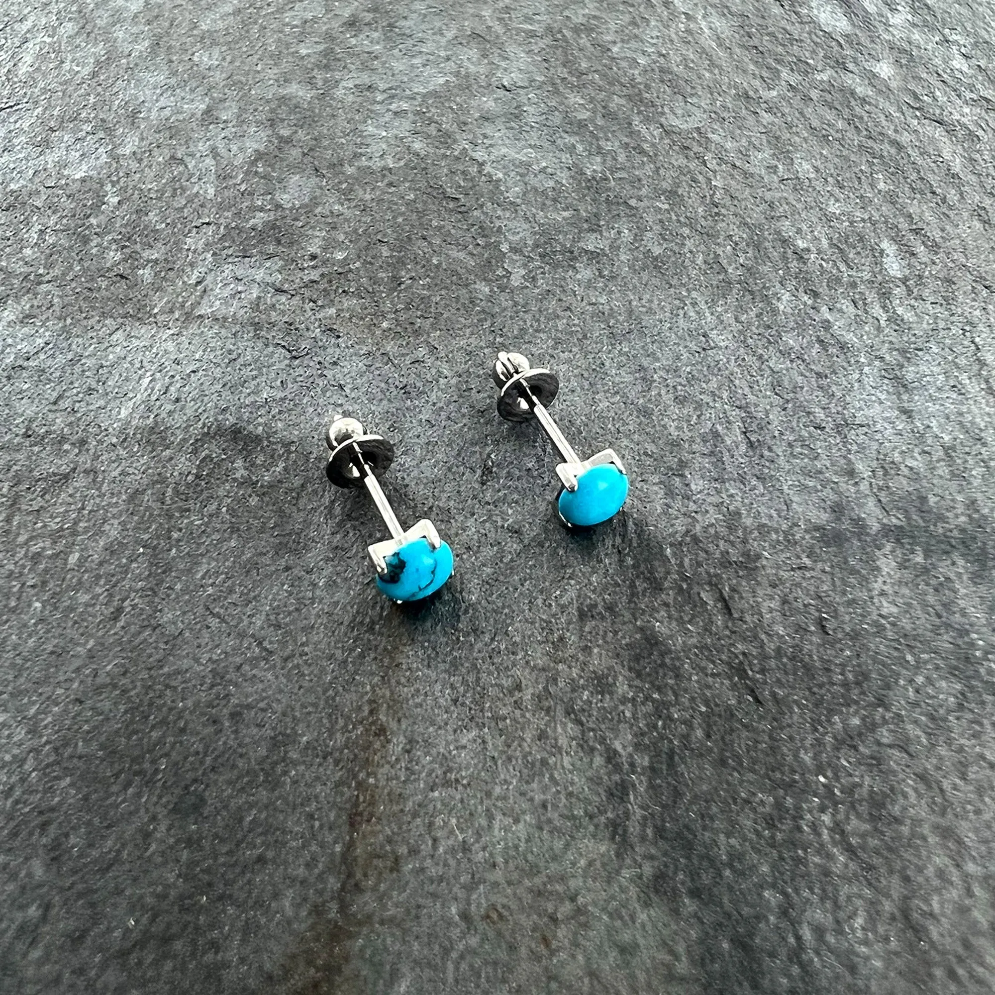 3.5mm Blue Turquoise Stone Implant Grade Titanium Stud Earrings