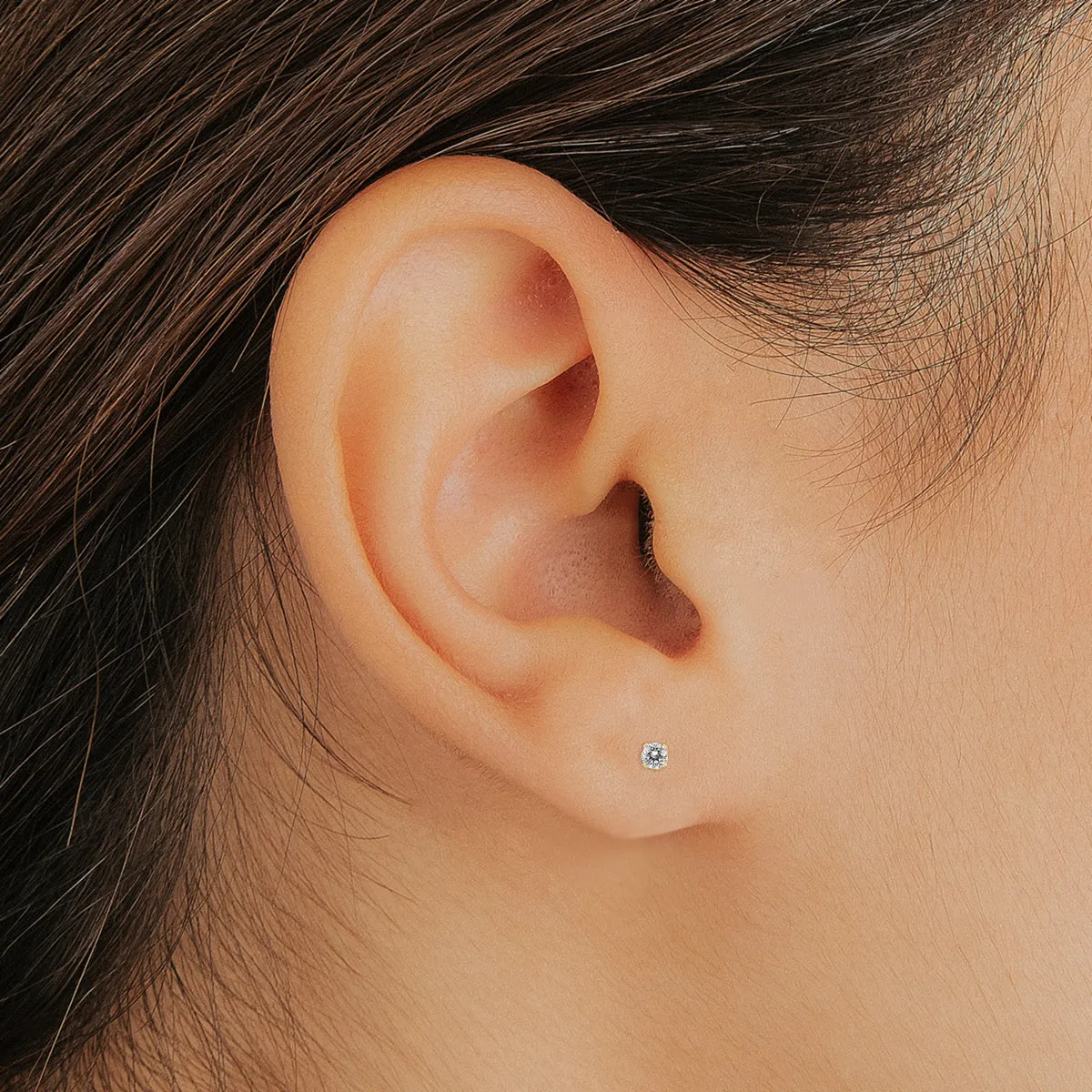 5/8 Carat Tw Diamond Studs In 14K Yellow Gold Push Back Settings