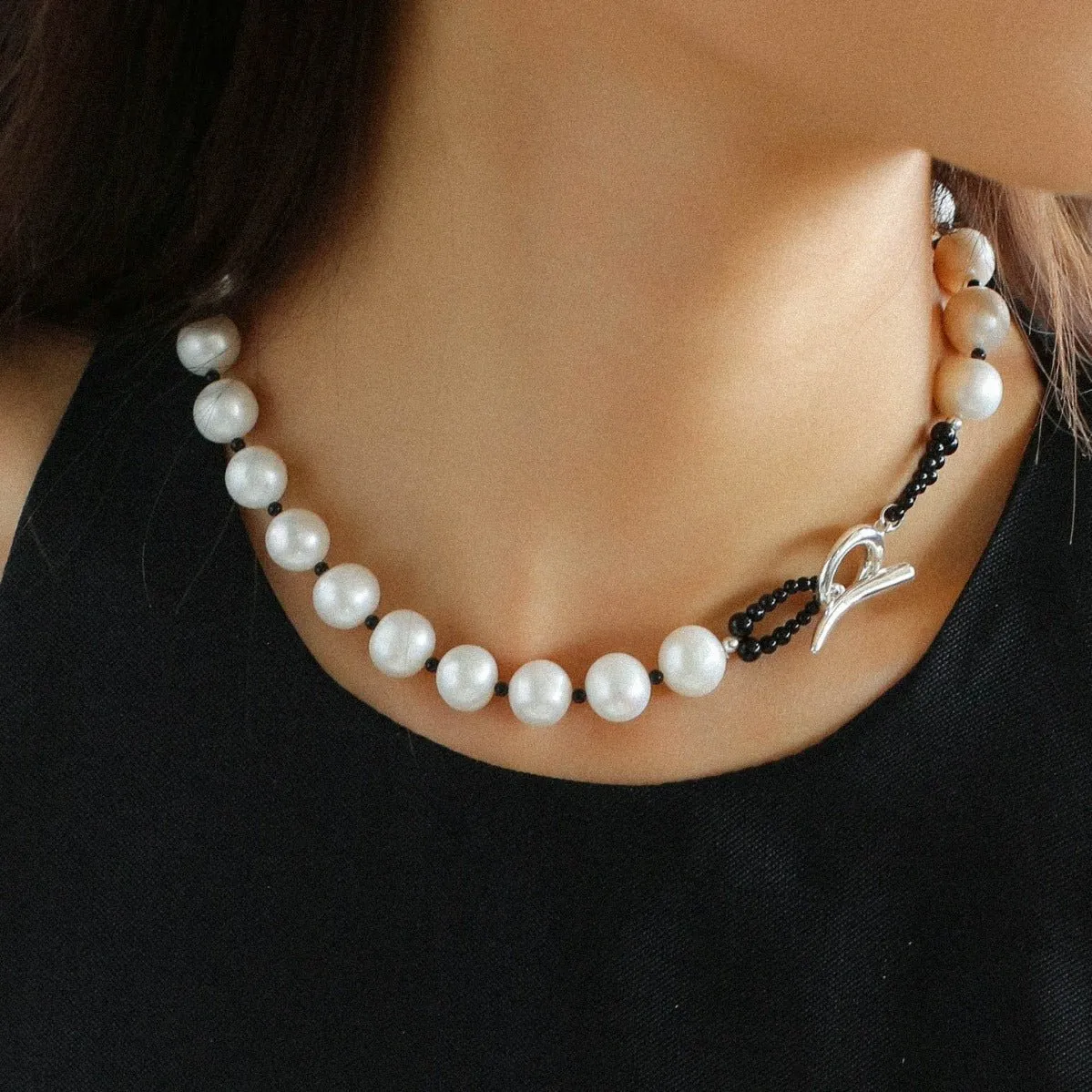 Black Spinel and Round Baroque Pearl OT Weaving Choker