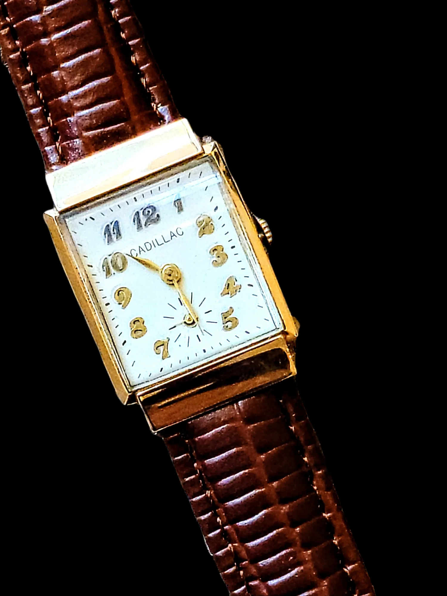Cadillac 14K Solid Gold Watch 17 Jewels Alb Grossenbacher Movement