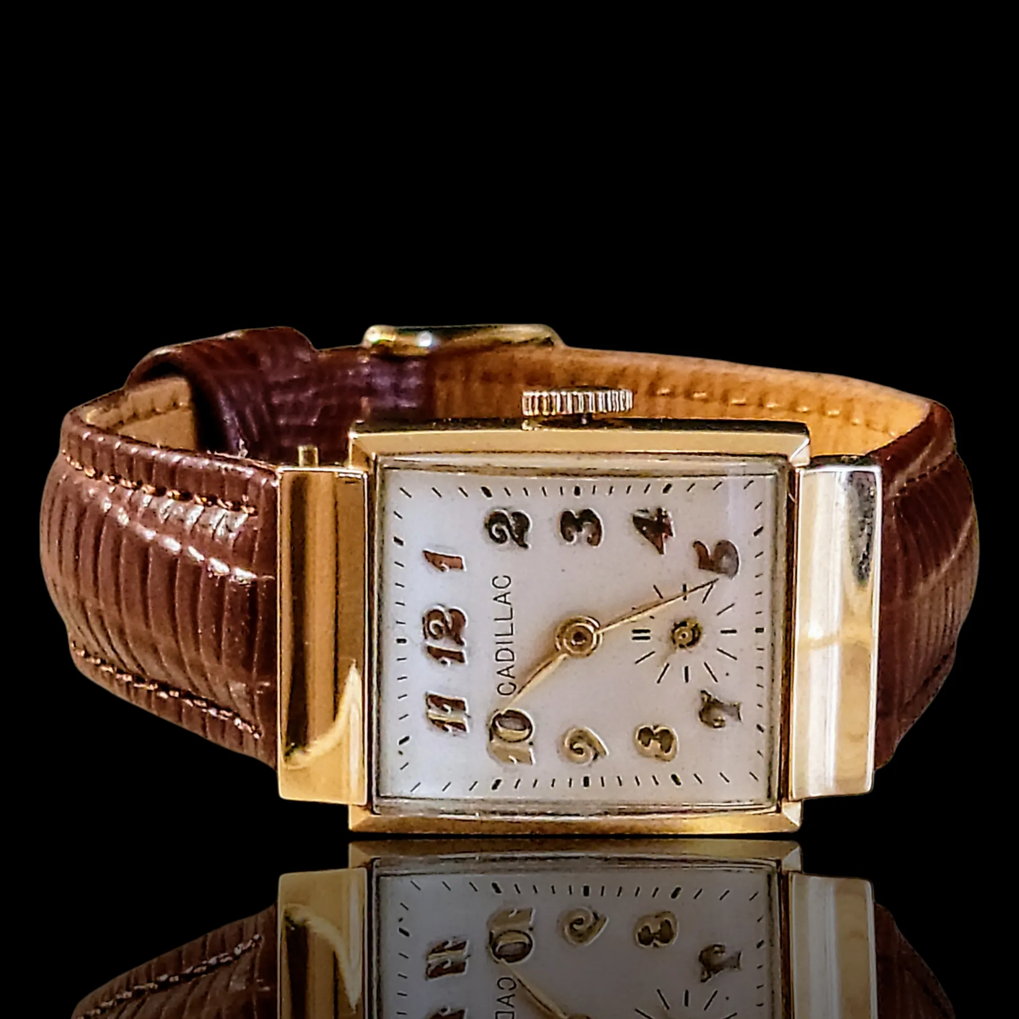 Cadillac 14K Solid Gold Watch 17 Jewels Alb Grossenbacher Movement