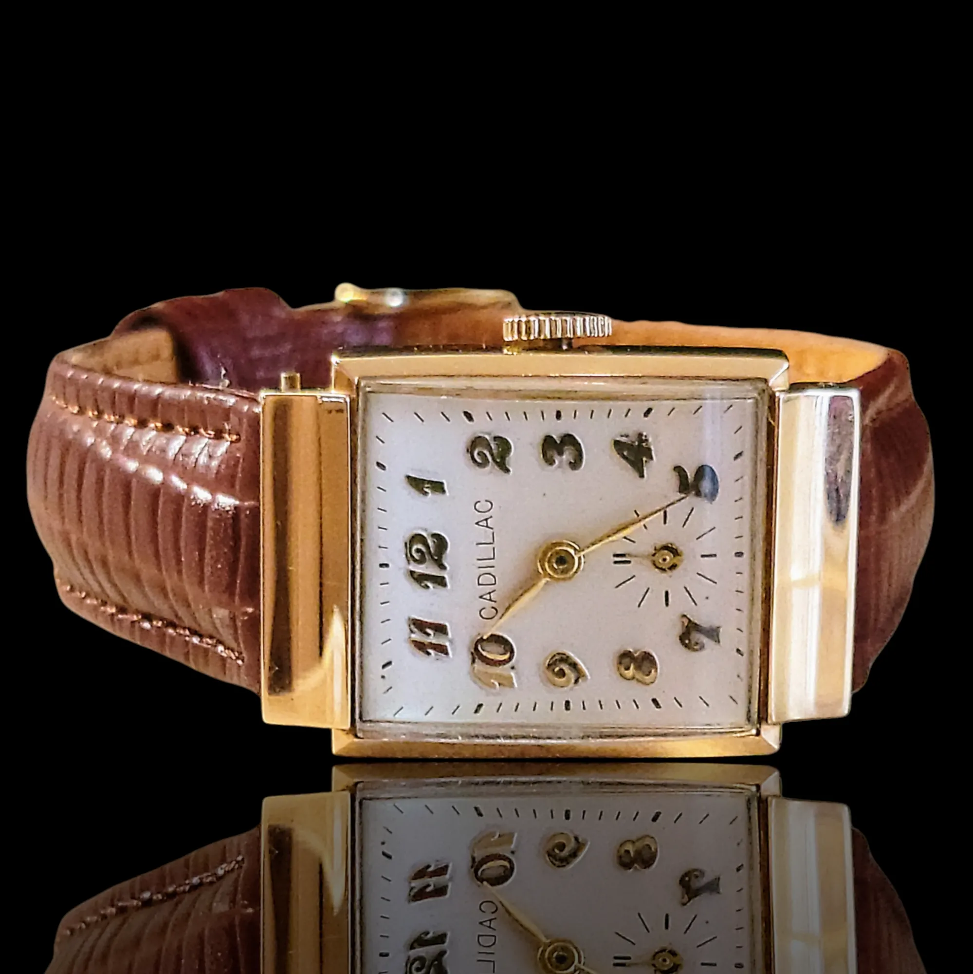 Cadillac 14K Solid Gold Watch 17 Jewels Alb Grossenbacher Movement
