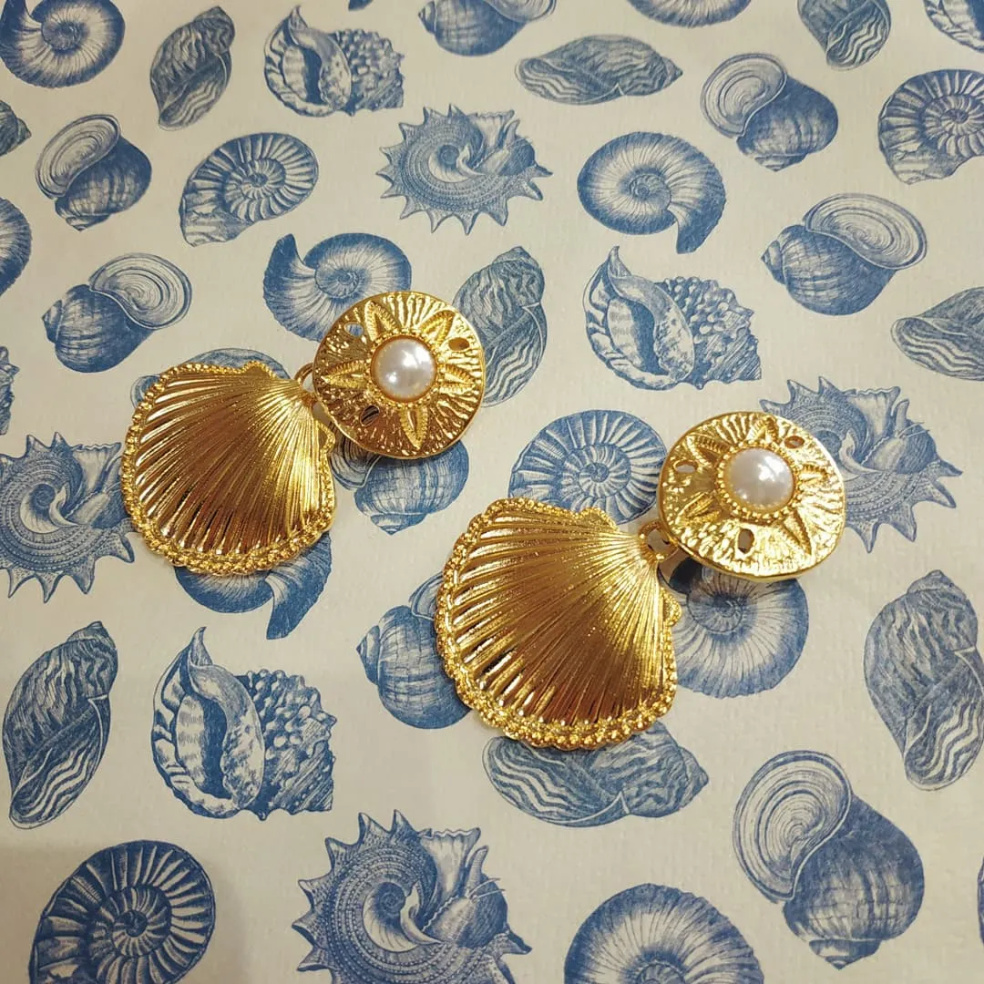 Kenneth Jay Lane Golden Shell Star of the Sea Clip on Earrings