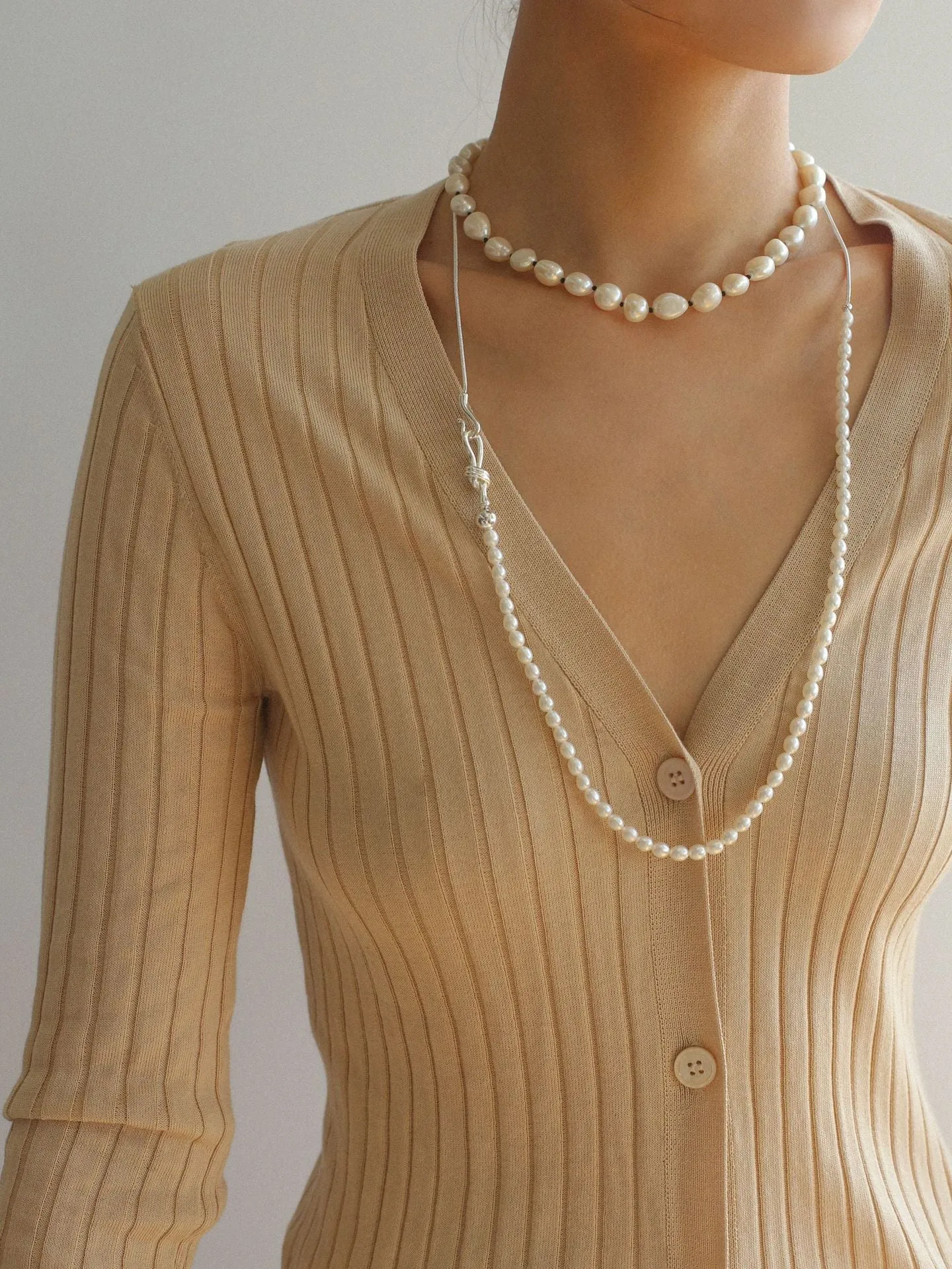 Knot Clasp Pearl Short Necklace