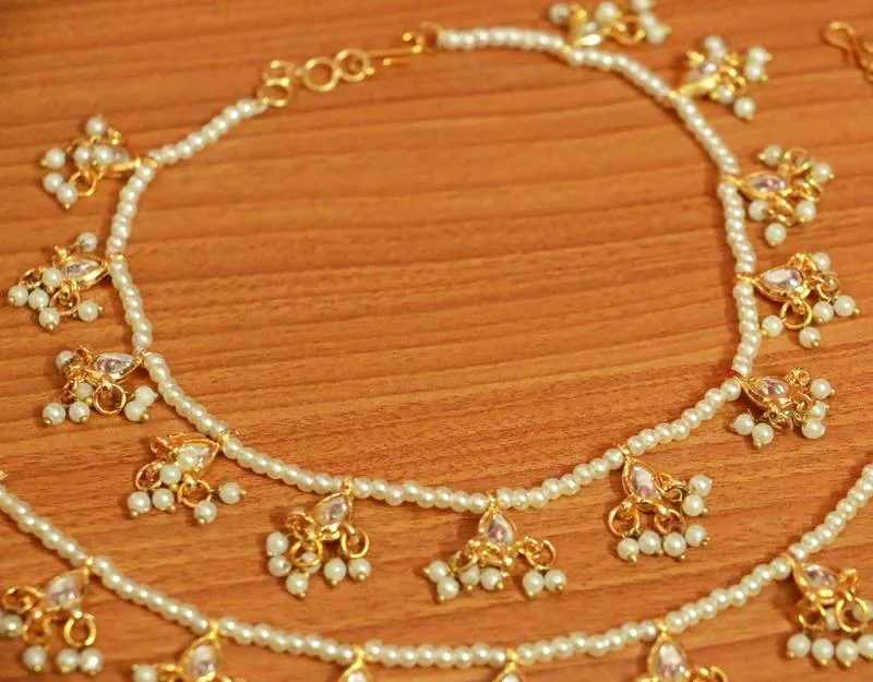 KUNDAN & PEARL GOLD PLATED ANKLETS