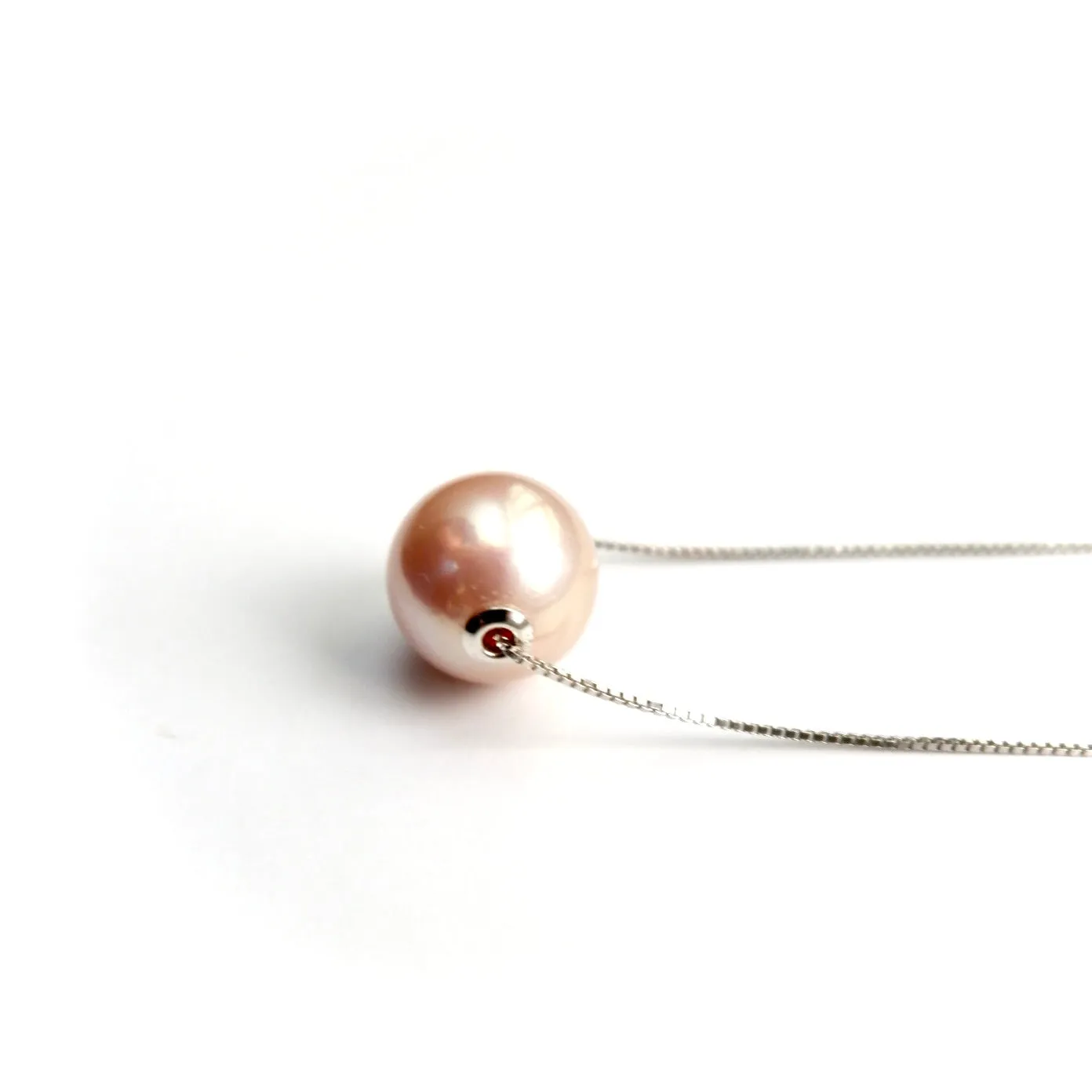 my floater pearl necklace