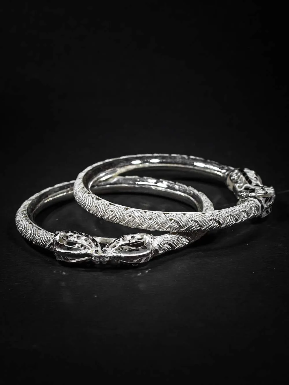 Plaited Kangans
