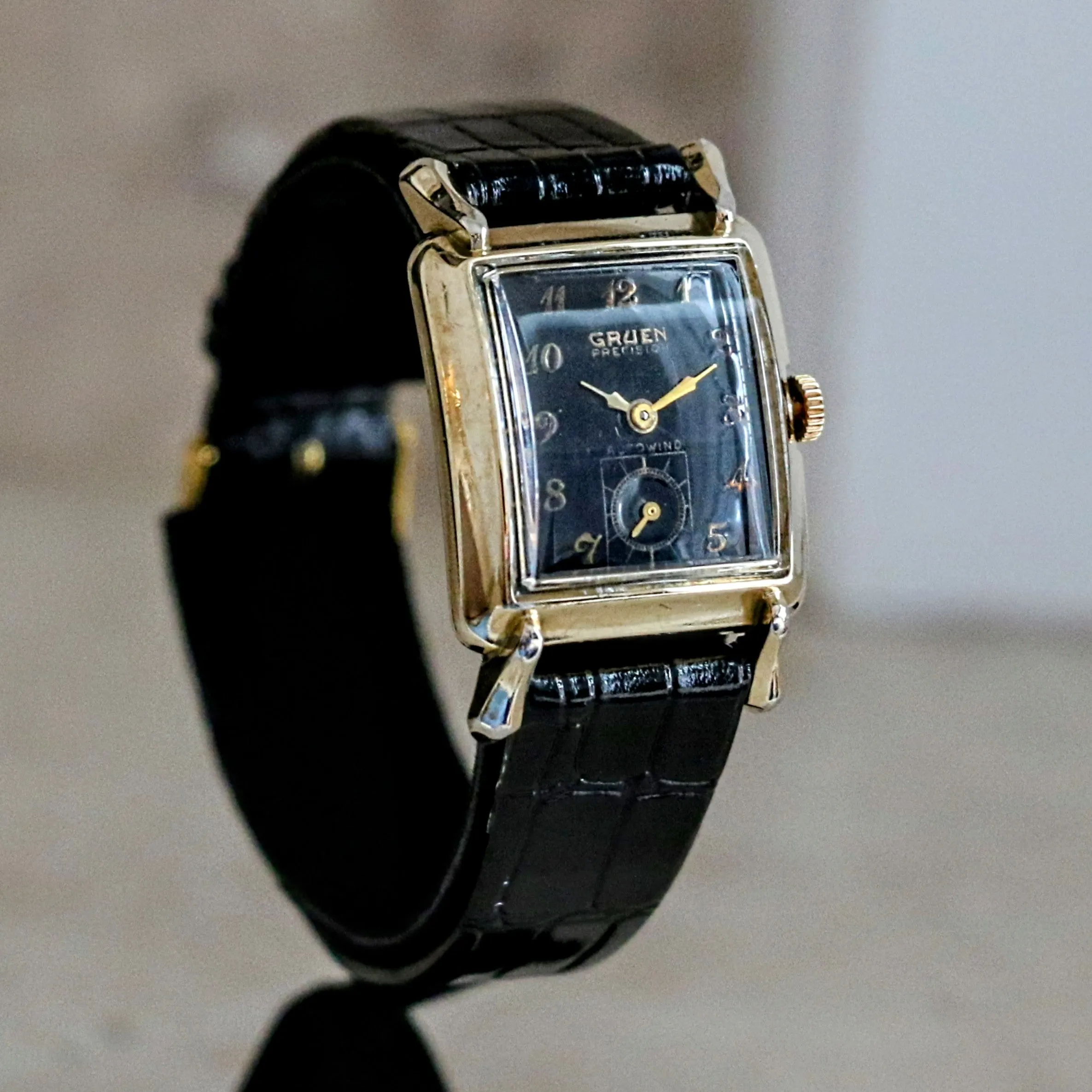 Vintage 1951 GRUEN Precision Autowind Wristwatch Swiss Automatic Watch