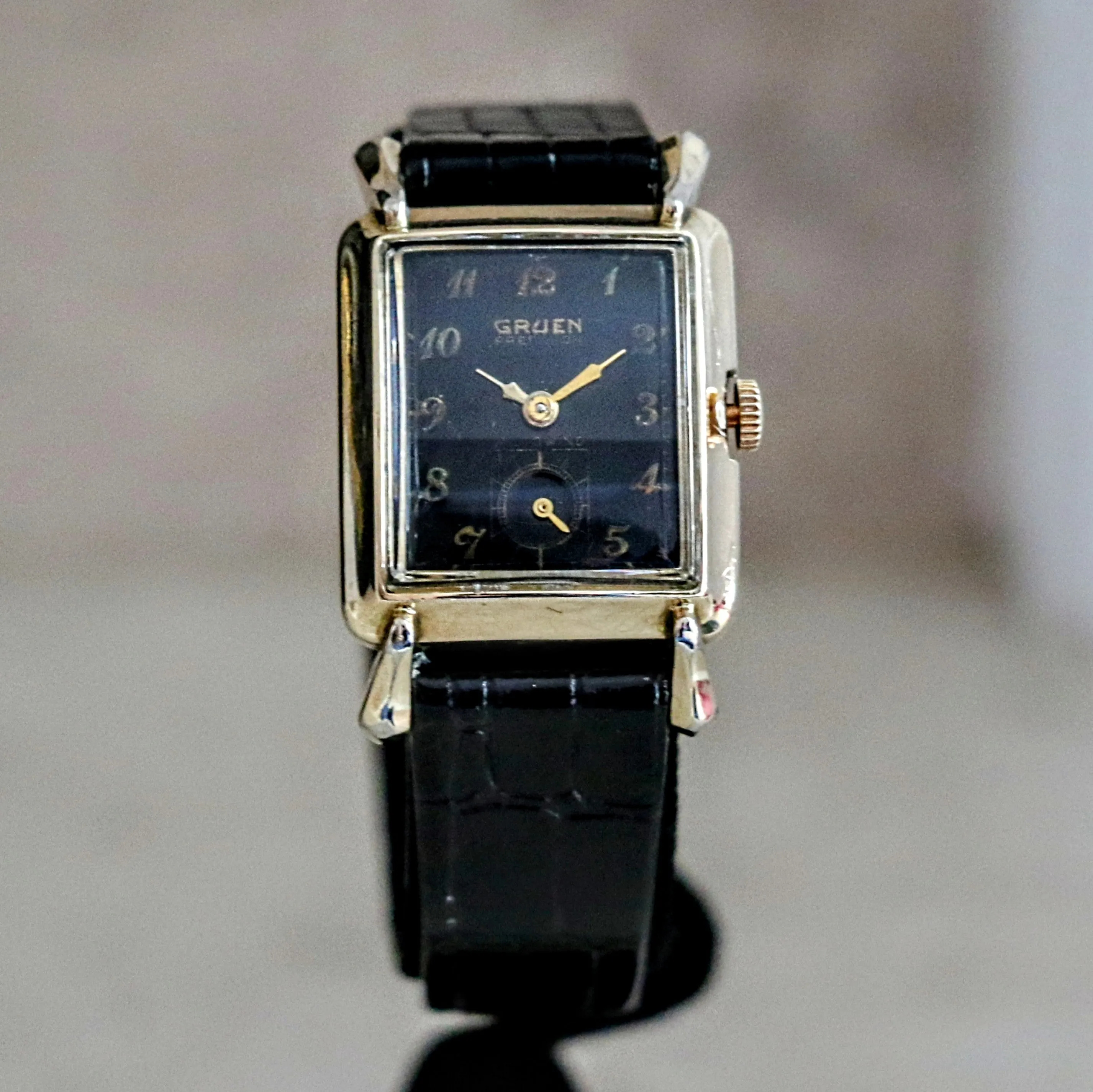 Vintage 1951 GRUEN Precision Autowind Wristwatch Swiss Automatic Watch